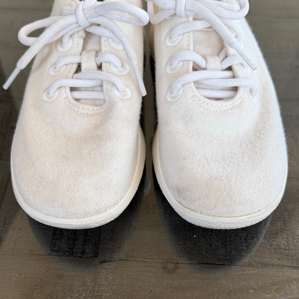 Allbirds Wool Runners in Natural White Athletic Shoes. Womens Size 6. Have dirt - Picture 6 of 8
